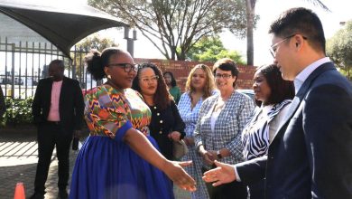 Minister of Basic Education and HONOR partner to boost ECD Registration Clinics with digital devices